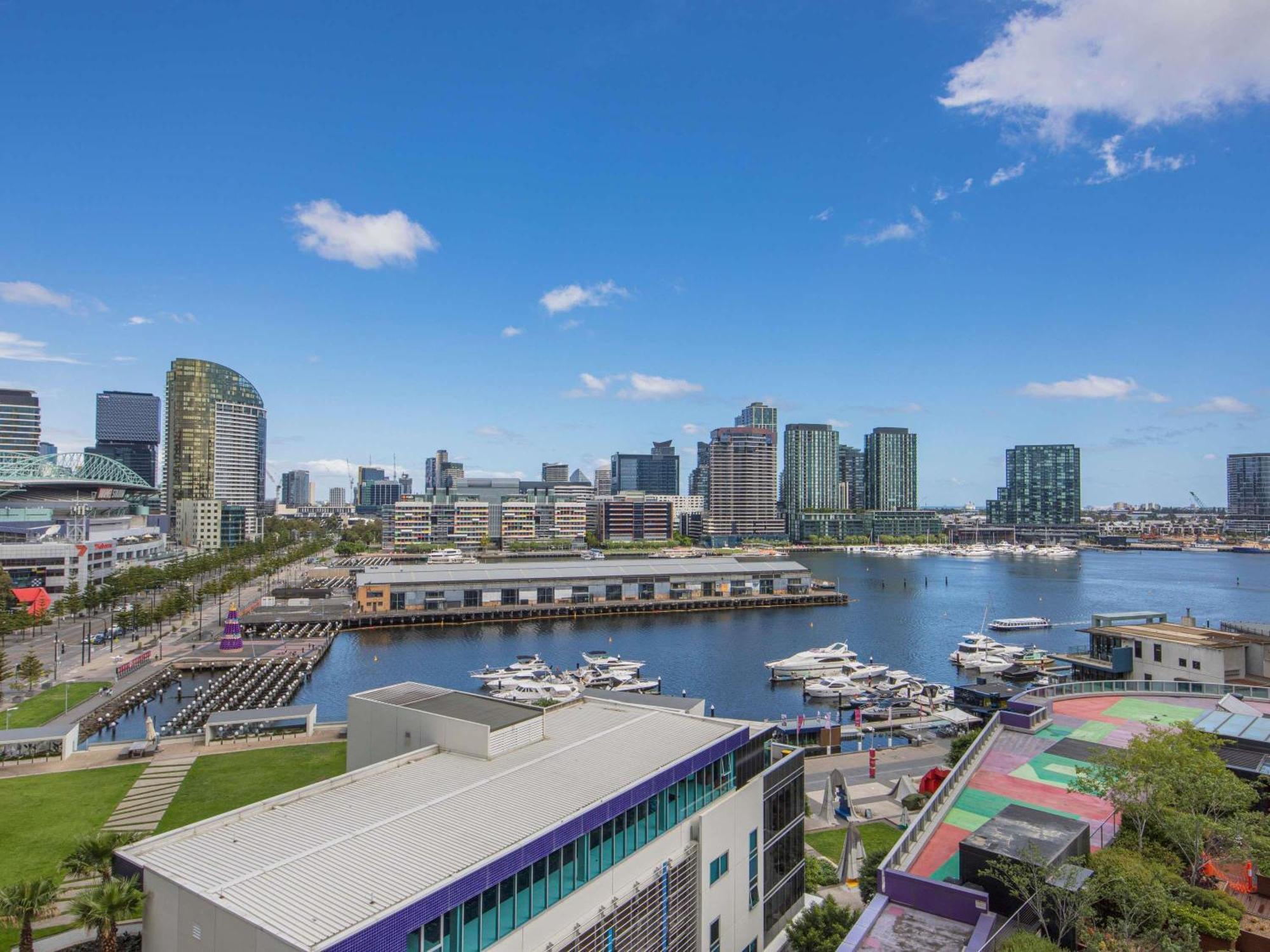 The Sebel Residences Melbourne Docklands Serviced Apartments Экстерьер фото
